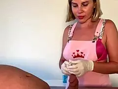 Real Russian wife wearing t-shirt kisses while having her shameful bush removed