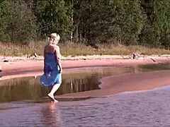 Sexy blonde MILF and her liking for hot days at beach
