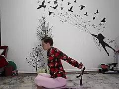 European mom's embarrassing yoga accident