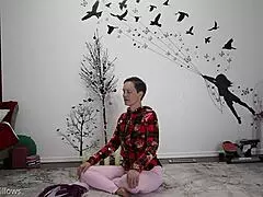 European mom's embarrassing yoga accident