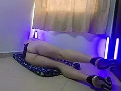 Twerking Colombian MILF's explicit video