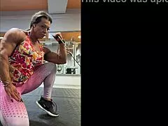 Displaying and working out my muscles naked in solo cam
