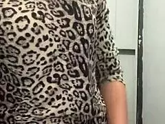 i got wild with finger action in a pub bathroom stall