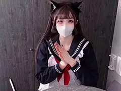 Asian goddess gets store booty