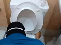 MILF takes it in public