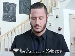 Amanda Blow f##ks h### on cam: mature temptress takes on sassy English stud for rough anal intercourse