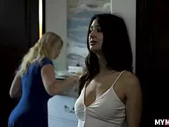 London River and Eliza Ibarra fuck hot lesbian scene