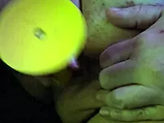 Steamy live show with dildo action