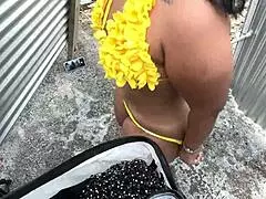grabada mujer culona bbw en vestidor al aire libre, big ass latina