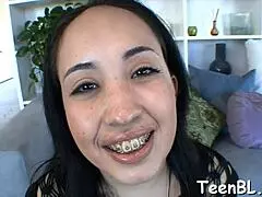 Beautiful young woman masturbate before giving a very satisfying blowjob to her man