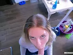 Boss's big cock gets cleaned