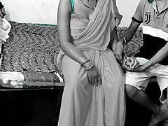 Super Sexy Bhabhi Catches Devar Alone for Hot Action
