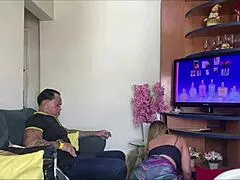 Suzie slut invited the eater at her house to eat - free