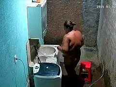 Madrasta hidden camera shaving while her stepson wandered