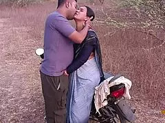 Wow! Horny Indian Milf Bhabhi Enjoys Outdoor Doggystyle in Forest!