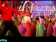 Kareena's belly button scene is the hottest