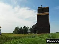 lovely nude blonde milf jenessa dawn showin off her farm n pussy