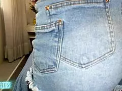 Ruiva takes three cocks in her giant ass