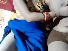 दोस्त ने भाभी को दीं रात भर माइके पर चोदन की धम्मी