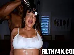 uh sensual massage with cassie lenoir from sudan, so hot