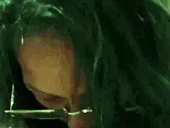 La mama de mi amigo no ha comido pene en mucho tiempo