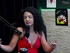 She visited the spicy house, loved swinging, and filmed for Brasileirinhas with Mia Luz.