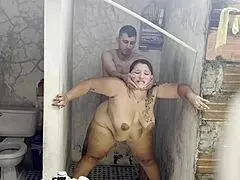 madrastra goes wild with lover in steamy shower! they bang hard under water.