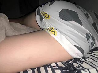 运动鞋