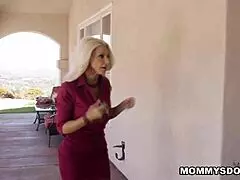 Stepmoms get wet with threesomes