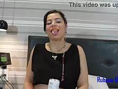 MILF Molina fucks her pussy and ass with Grabbers